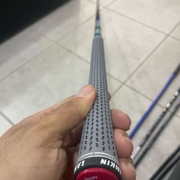 Mitsubishi Chemical Tense Graphite Shaft AV series 65 / S Flex
Demo - Picture 2 of 6